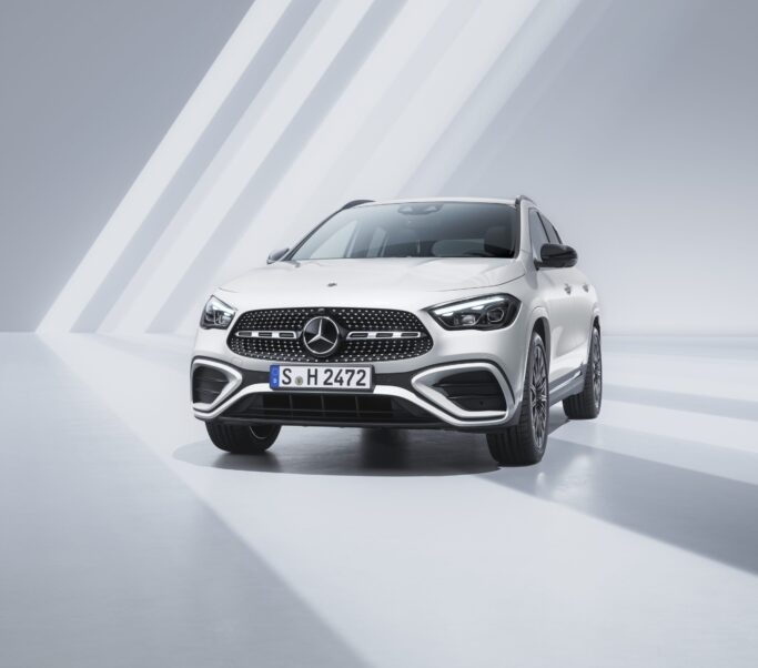 <ul>
 	<li>Variant výbavy <strong>AMG LINE ADVANCED PLUS</strong> v hodnote 6 721 € v cene</li>
 	<li>Financovanie na 3 roky bez navýšenia</li>
 	<li>Servisná zmluva ServiceCare 4</li>
 	<li>Záruka predĺžená na 4 roky</li>
</ul>
<span style="text-decoration: underline;"><span style="color: #ffffff;"><a style="color: #ffffff; text-decoration: underline;" href="https://motorr.sk/mercedes/car/?search=&tax_trieda%5B%5D=3498&tax_stav%5B%5D=3540">SKLADOVÉ VOZIDLÁ</a></span></span>