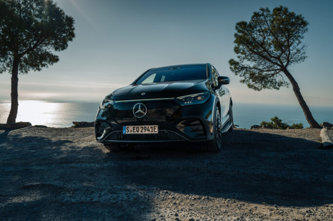 <p  už od 89 249 €</p>

<ul>
 	<li>Teraz s balíkom výbavy v hodnote 18 450 €,
servisnou zmluvou ServiceCare 2 v cene
a zárukou predĺženou na 4 roky.</li>
 	<li>K tomu môžete využiť možnosť 3-ročného financovania bez navýšenia
cez Mercedes-Benz Financial Services Slovakia.</li>
</ul>
<a href="https://motorr.sk/mercedes/car/?search=&tax_trieda%5B%5D=3504">Skladové vozidlá</a>