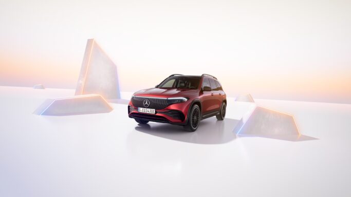 <ul>
 	<li>Atraktívne cenové zvýhodnenie -25%</li>
 	<li>Financovanie na 3 roky bez navýšenia</li>
 	<li>Servisná zmluva ServiceCare 4</li>
 	<li>Záruka predĺženána 4 roky</li>
</ul>
<span style="text-decoration: underline;"><span style="color: #ffffff;"><a style="color: #ffffff; text-decoration: underline;" href="https://motorr.sk/mercedes/car/?search=&tax_trieda%5B%5D=3499&tax_stav%5B%5D=3540">SKLADOVÉ VOZIDLÁ</a></span></span>