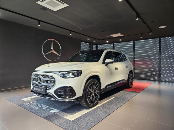 GLB 350 4MATIC with EQ Technology